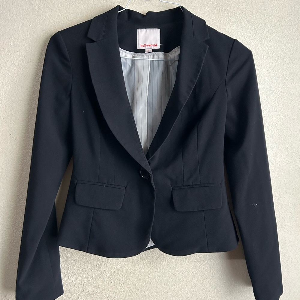 Maxine of Hollywood Black Cropped Blazer with Notched Lapels